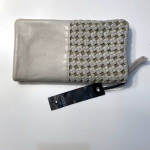 NWT Latico Whitney wallet With back finger straps for easy handling